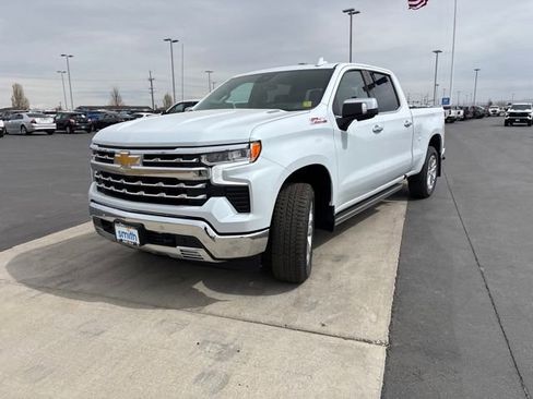New 2026 Chevrolet Silverado 1500 LTZ w/ LTZ Premium Package AWD/4WD image 7