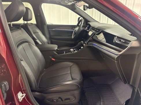 Used 2023 Jeep Grand Cherokee L Overland image 24