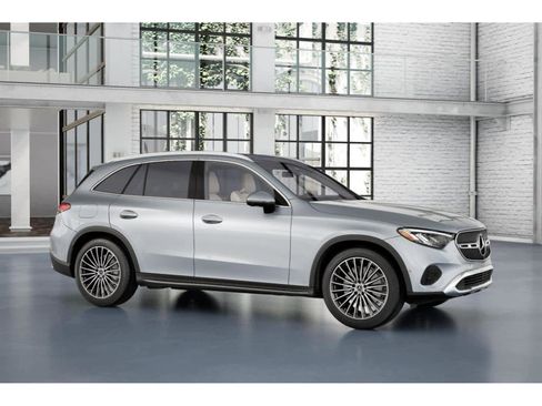 Used 2025 Mercedes-Benz GLC 300 image 13