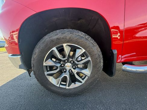 Used 2025 Chevrolet Silverado 1500 LT image 10