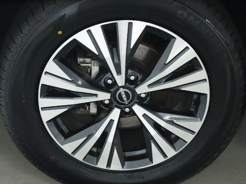 Certified 2023 Nissan Rogue SV w/ SV Premium B Package AWD/4WD image 39