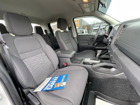 Used 2024 Nissan Frontier S w/ Tow Package image 13