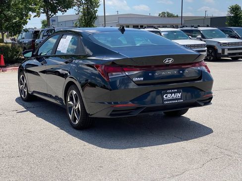Used 2023 Hyundai Elantra SEL w/ Convenience Package FWD image 5