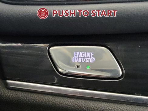 Used 2020 Buick Enclave Essence image 20