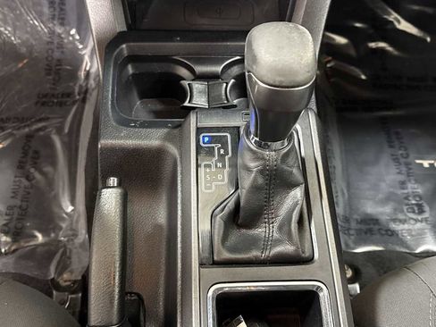 Certified 2018 Toyota Tacoma TRD Sport image 22