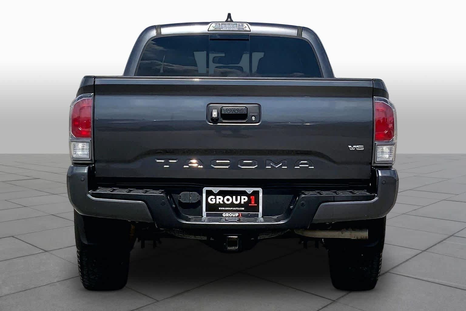 Used 2020 Toyota Tacoma TRD Off-Road w/ Technology Package AWD/4WD image 5