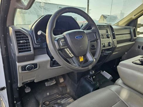 Used 2017 Ford F550 4x4 Regular Cab Super Duty image 14