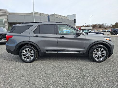 Certified 2023 Ford Explorer XLT w/ Equipment Group 202A image 7