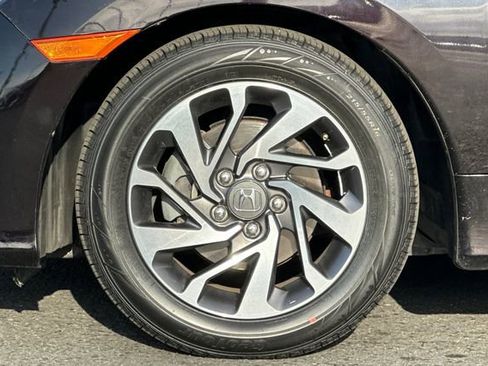 Used 2018 Honda Civic EX image 32