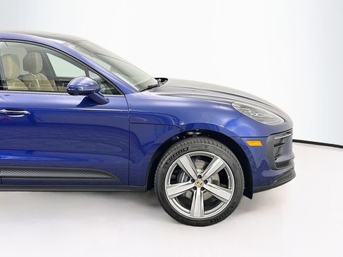Used 2026 Porsche Macan AWD/4WD image 11