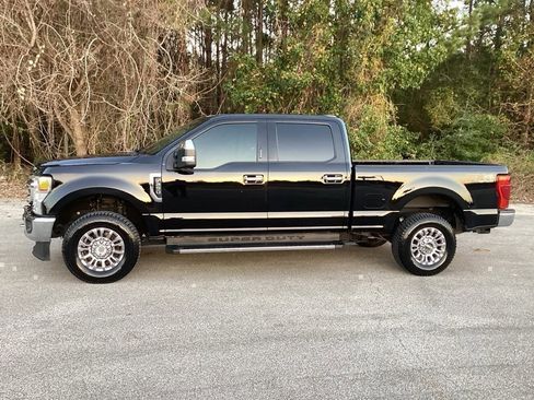 Used 2021 Ford F250 XLT w/ XLT Premium Package image 6