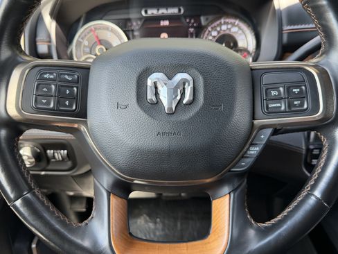 Used 2022 RAM 2500 Limited AWD/4WD image 37