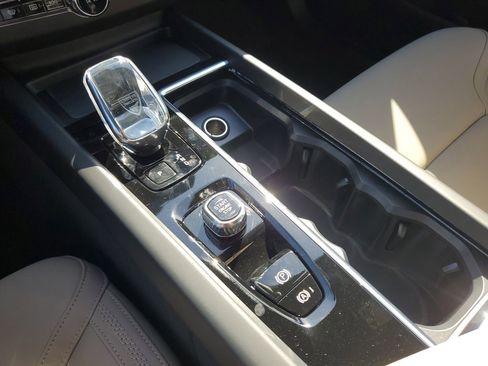 New 2026 Volvo XC60 B5 Plus w/ Protection Package Premier image 10