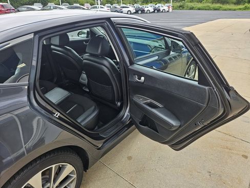 Used 2019 Kia Optima S image 12