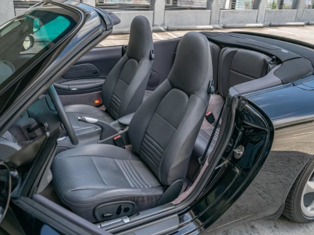 Used 1999 Porsche 911 Carrera RWD image 8