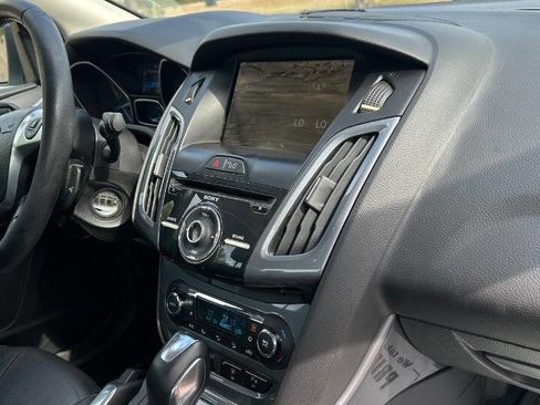Used 2012 Ford Focus Titanium image 26
