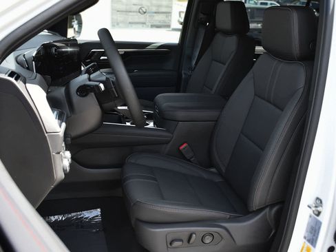 New 2026 Chevrolet Suburban RST AWD/4WD image 8