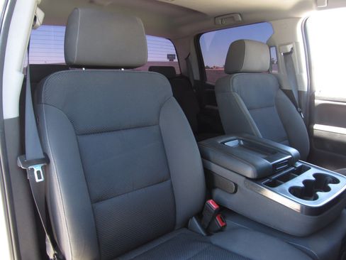 Used 2018 Chevrolet Silverado 1500 LT w/ All Star Edition AWD/4WD image 10