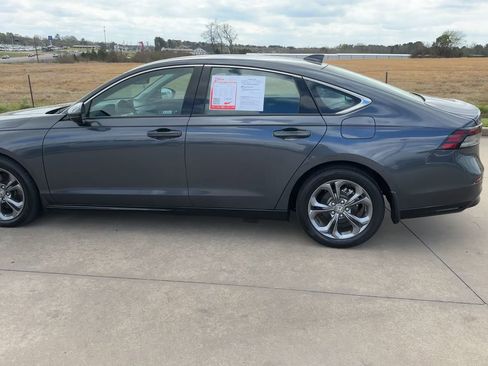 Used 2023 Honda Accord EX-L image 5