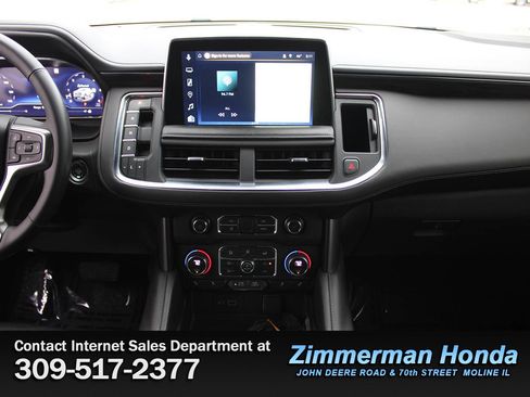Used 2023 Chevrolet Suburban Z71 w/ Luxury Package image 19