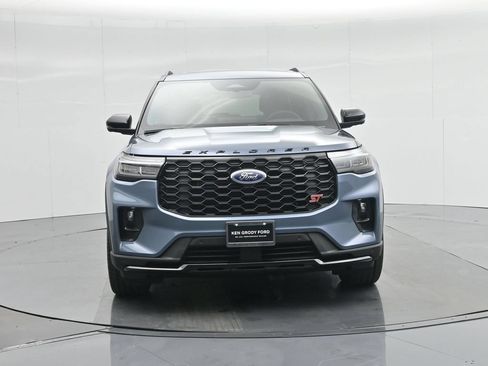 Used 2025 Ford Explorer ST w/ Sun And Sound Package AWD/4WD image 27