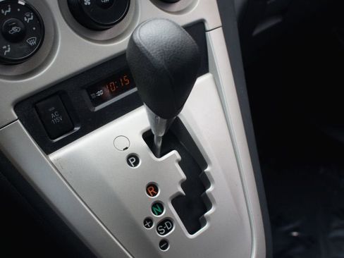 Used 2010 Toyota Matrix S image 8