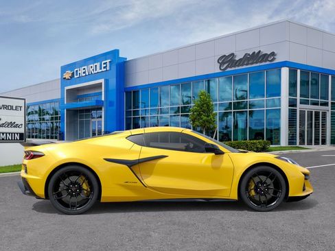 Used 2026 Chevrolet Corvette Z06 w/ Stealth Interior Trim Package RWD image 6