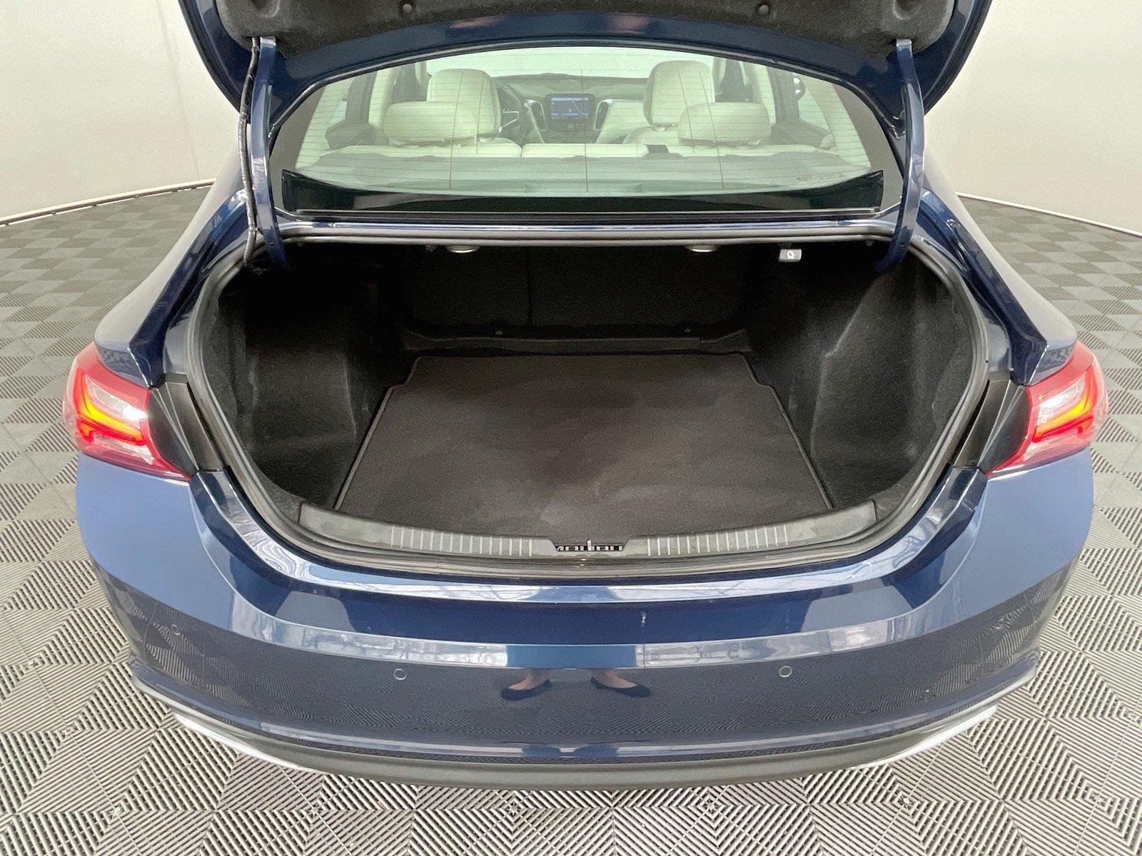 Used 2022 Chevrolet Malibu Premier FWD image 29