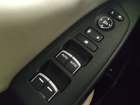 Used 2018 Honda Accord EX-L image 27