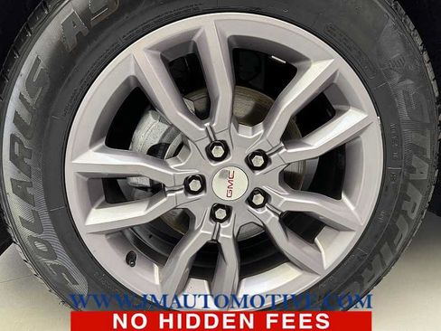 Used 2024 GMC Terrain SLT AWD/4WD image 9