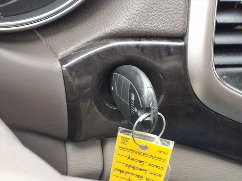 Used 2011 Jeep Grand Cherokee Laredo image 22