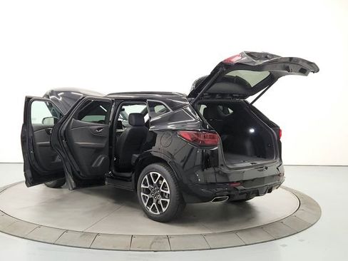 Used 2025 Chevrolet Blazer RS image 13