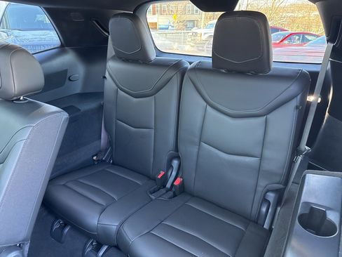 Used 2024 Cadillac XT6 Luxury image 24