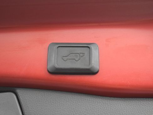 Used 2022 Toyota RAV4 XSE image 13