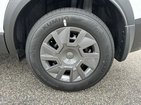 New 2026 Nissan Kicks S image 19