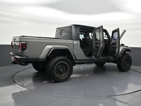 Used 2022 Jeep Gladiator Sport AWD/4WD image 32