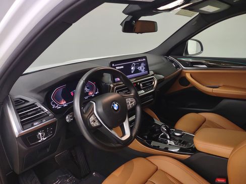 Certified 2023 BMW X4 xDrive30i w/ Convenience Package image 2
