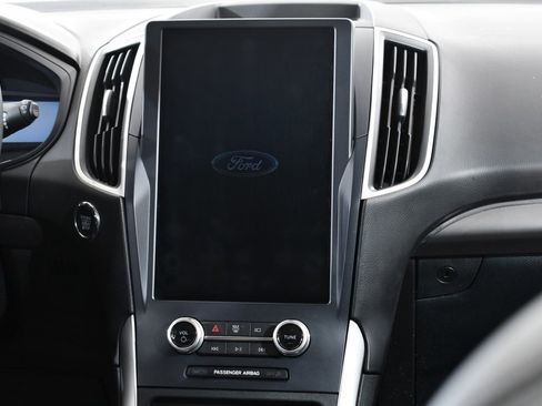 Used 2022 Ford Edge SEL w/ Convenience Package image 9