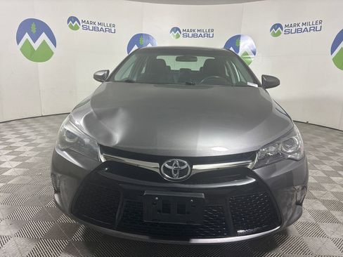 Used 2017 Toyota Camry SE image 2