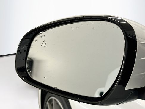 Used 2025 Genesis G70 2.5T AWD/4WD image 16