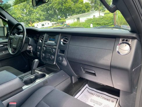 Used 2017 Ford Expedition XL w/ Equipment Group 101A AWD/4WD image 32