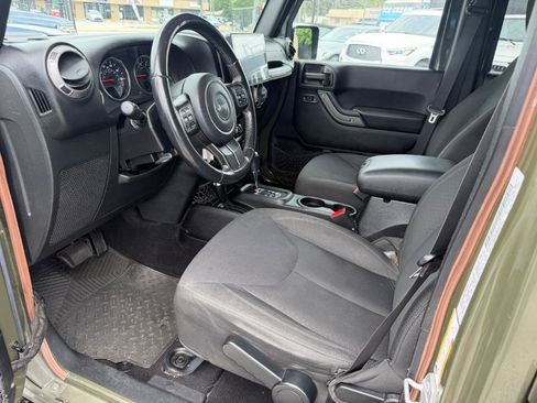 Used 2015 Jeep Wrangler Unlimited Sport w/ Quick Order Package 24S AWD/4WD image 10