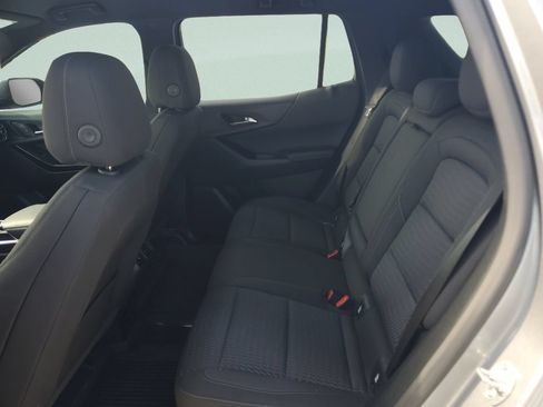 Used 2025 Chevrolet Equinox LT w/ Safety and Technology Package FWD image 10