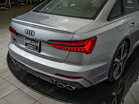 Used 2022 Audi S6 Premium Plus w/ S Sport Package AWD/4WD image 18