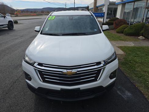 Used 2023 Chevrolet Traverse LT image 9