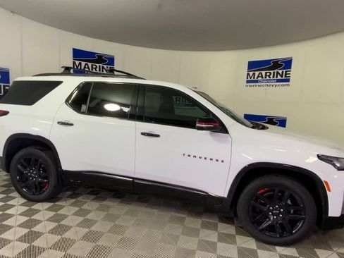 Used 2023 Chevrolet Traverse Premier w/ Redline Edition FWD image 3