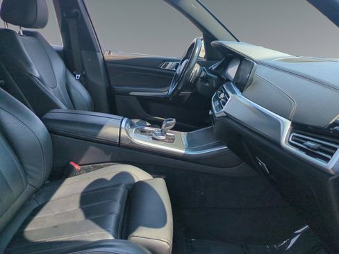 Used 2022 BMW X5 xDrive40i w/ M Sport Package image 15