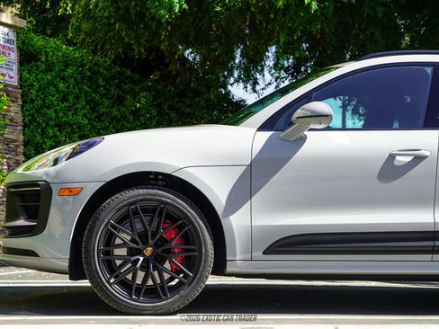 Used 2025 Porsche Macan GTS image 4