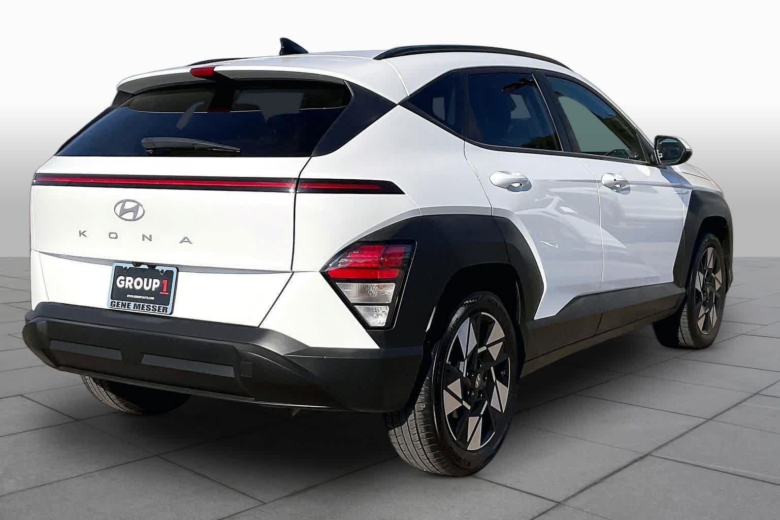 Used 2025 Hyundai Kona SEL FWD image 12