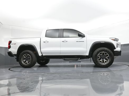 Used 2026 Chevrolet Colorado ZR2 w/ Technology Package image 29